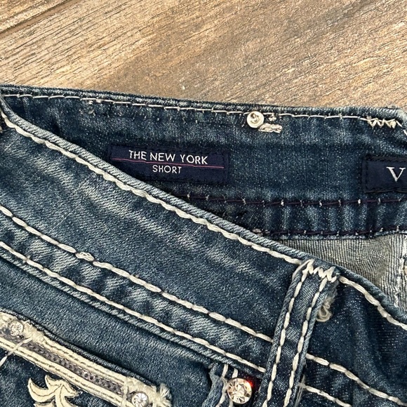 Vigoss The New York Short  Women’s Waist 25. Length 5  Embellished Bling/Stitch - Picture 4 of 6